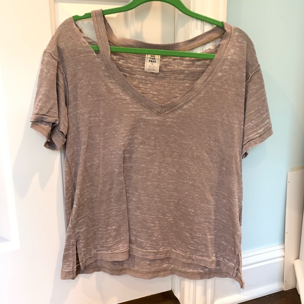 Free People Tee⭐️⭐️⭐️